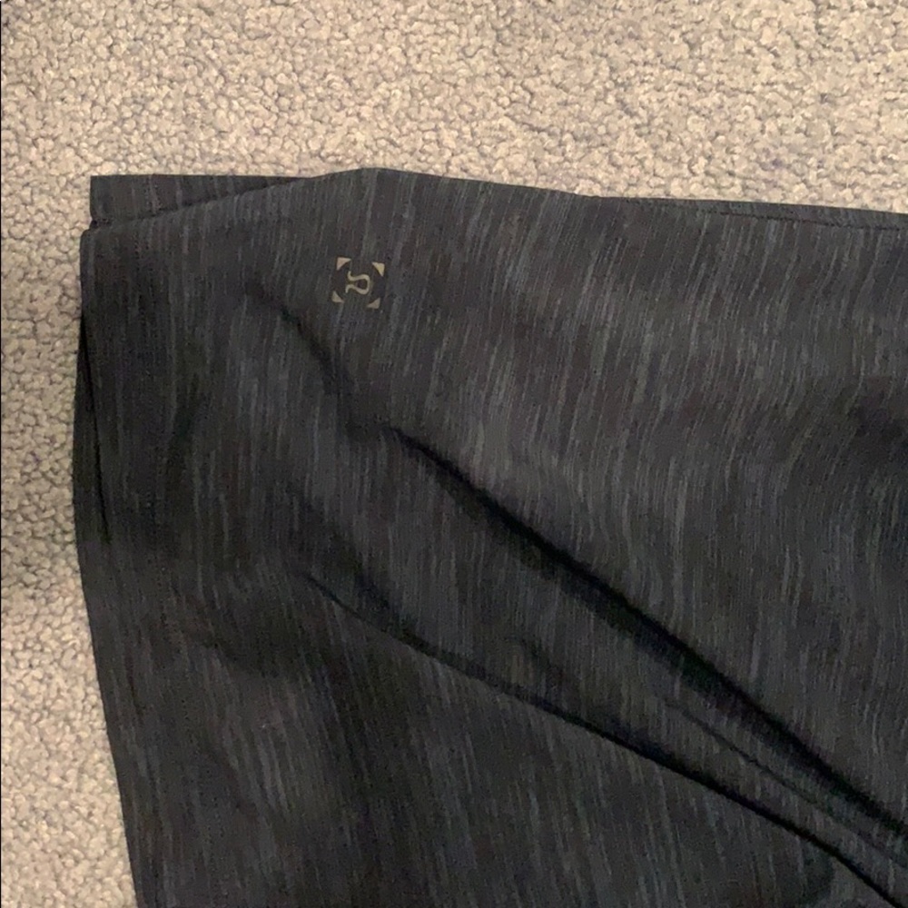 Navy Lululemon shorts SIZE XS - Picture 2 of 3